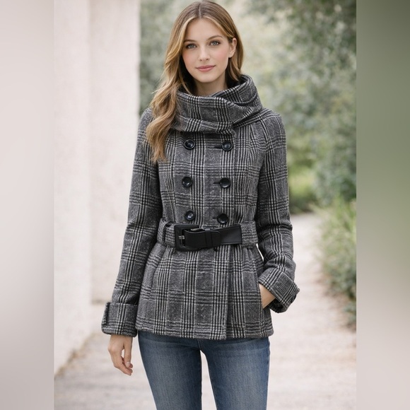 Zara Jackets & Blazers - ZARA Basic Plaid Coat – Size S